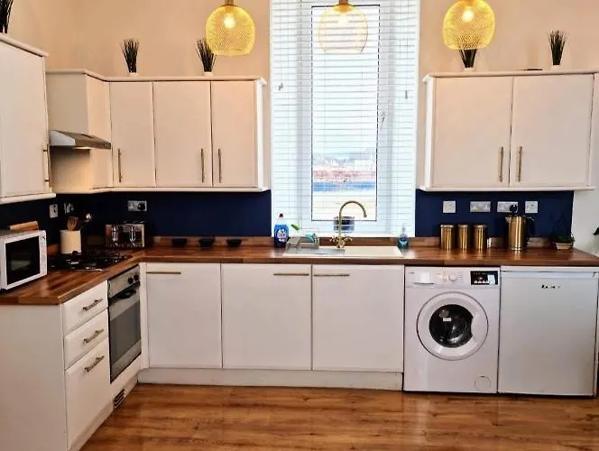 City Centre Flat, Harbour View